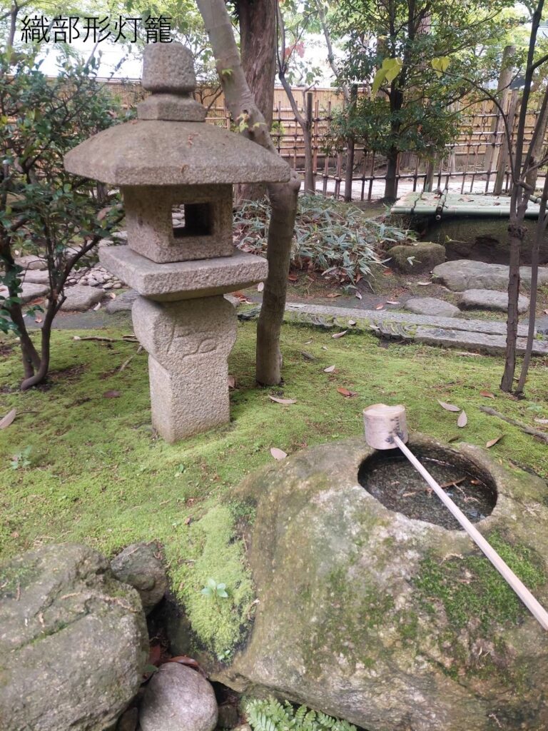 楽水園の石灯籠　第5弾